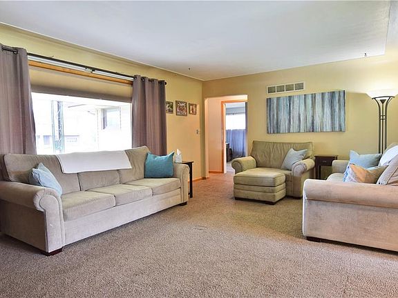 3rd image of 9010 Cain Dr NE