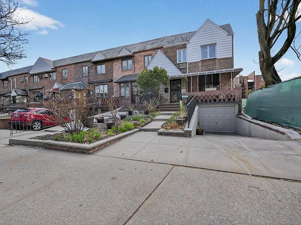 8512 65th Dr, Rego Park, NY 11374