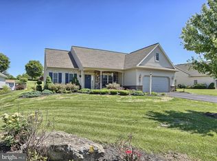 15 Winterberry Ln, Womelsdorf, PA 19567