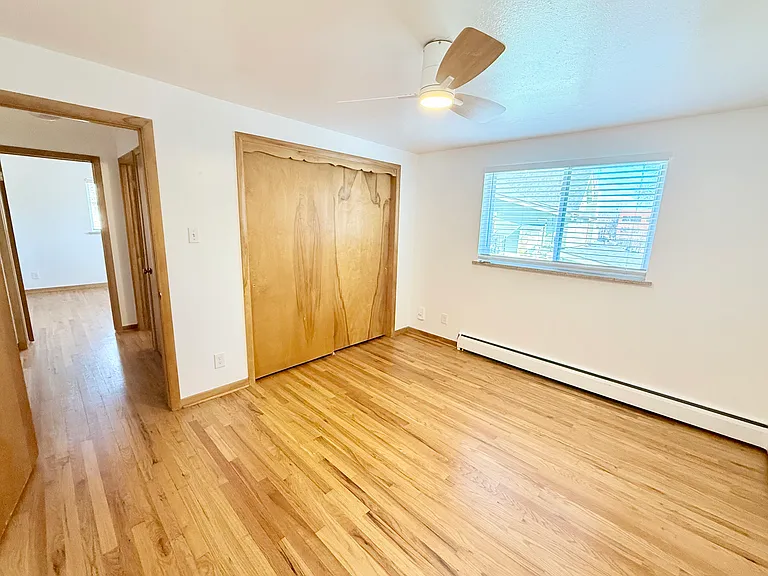 815 6th Ave #5 — Photo 8