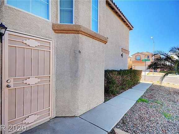 4th image of 5926 Silver Trace Ct