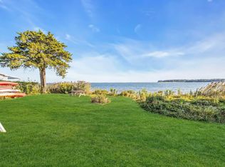 291 E Montauk Hwy #B, Hampton Bays, NY 11946