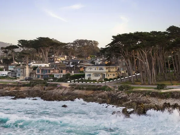 1051 Ocean View Blvd, Pacific Grove, CA 93950