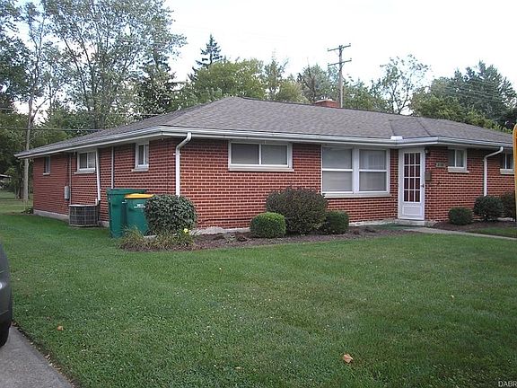 3rd image of 3100 Waltham Ave