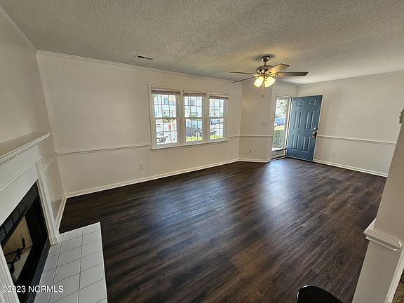 2nd image of 3811 Sterling Pointe Dr Unit X10