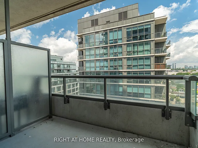 15 Zorra St #901 — Photo 25
