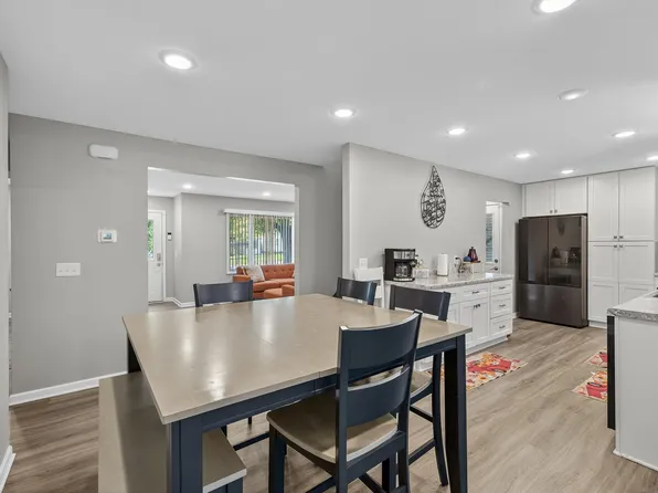 3425 Zenith Ave N, Robbinsdale, MN 55422