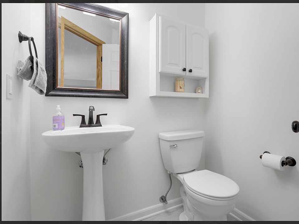 1st image of 15357 Greenhaven Ln