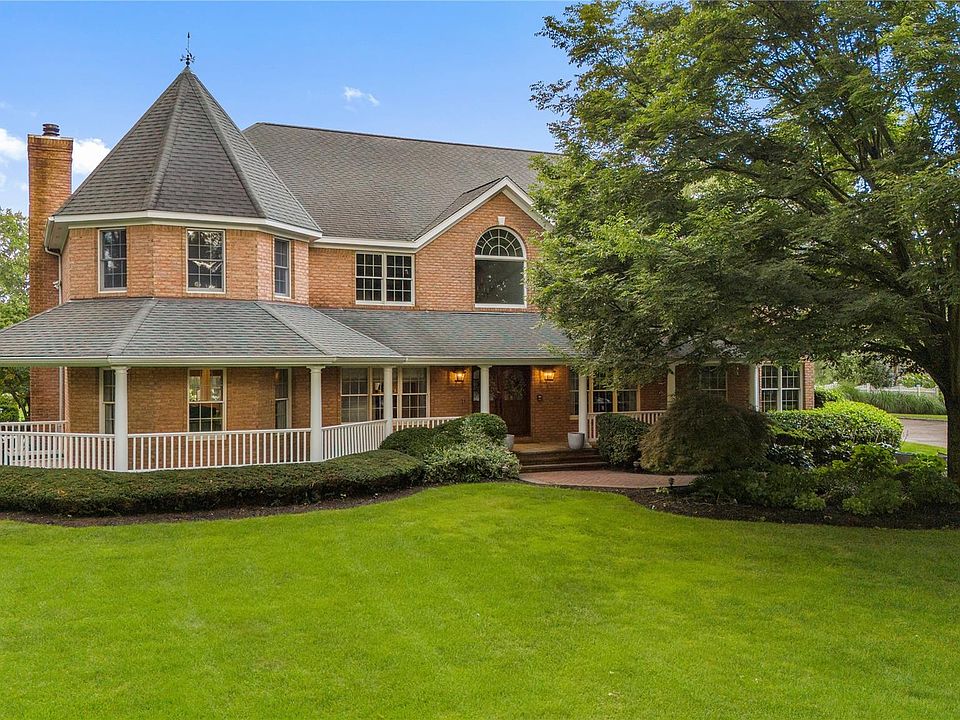 1st image of 17 Hunt Court