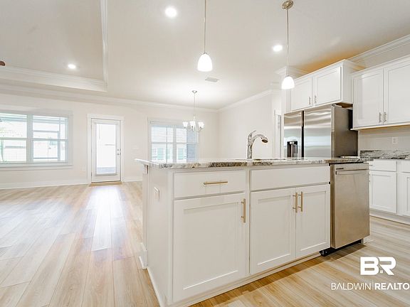 4th image of 1186 Pheasant Cir