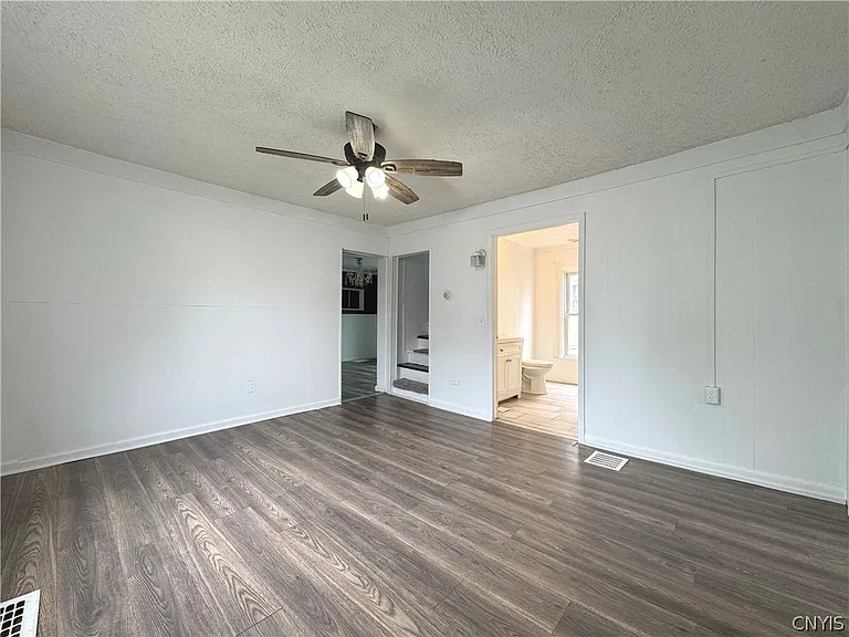 318 W Hoard St — Photo 6