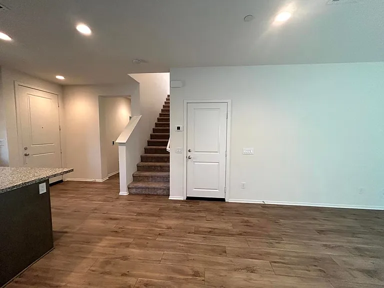 295 Fuerte Dr — Photo 5