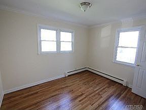 4th image of 83 Lakewood Ave