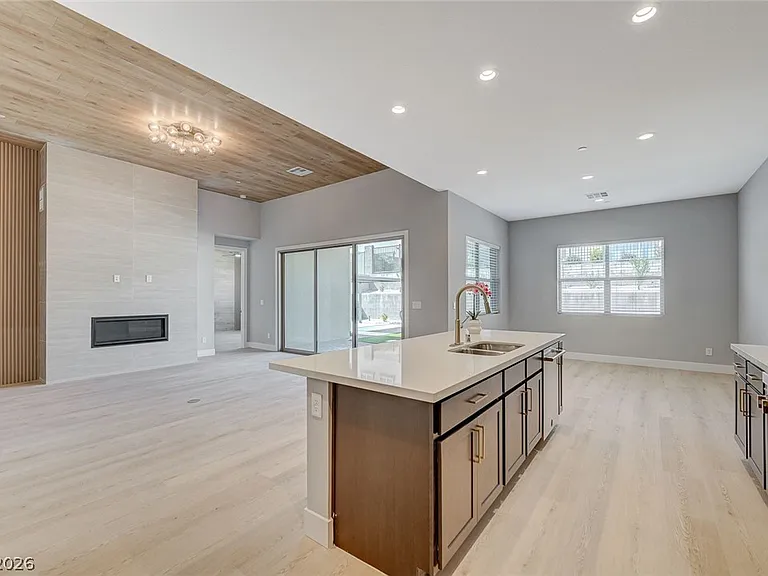 131 Robledo St — Photo 19