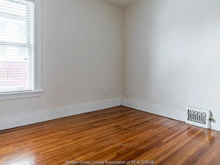 533 Moy Ave #LOWER — Photo 14