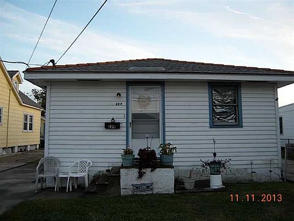5th image of 204-06 Rose St
