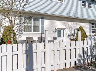 325 Tartan St, Saint John, NB E2K4G9