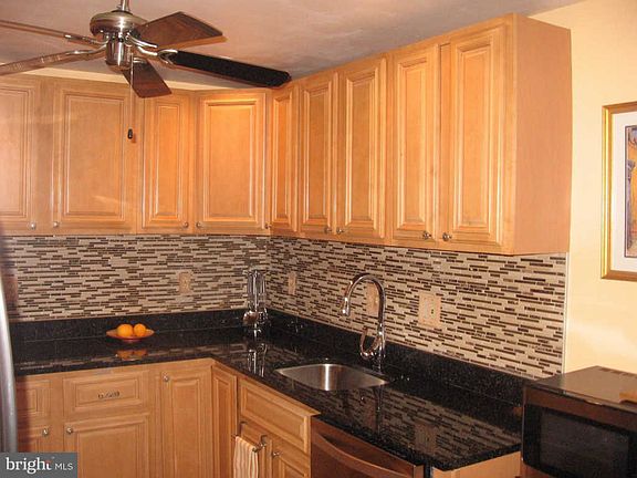 3rd image of 8122 Pinelake Ct