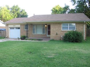 425 W Alexander Dr, Haysville, KS 67060