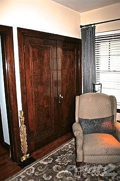 Behind these gorgeous double doors is a completely intact Murphy Bed.  Fold it down and VoilÃ , instant guest room!<font color=green size=8><marquee><b>Gorgeous all brick Home in with a MURPHY BED!!!</b></font><br>