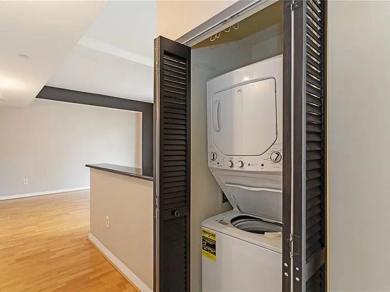241 Granby St #40 — Photo 16