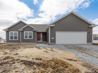 2622 Maple Grove Rd, Cedar Falls, IA 50613