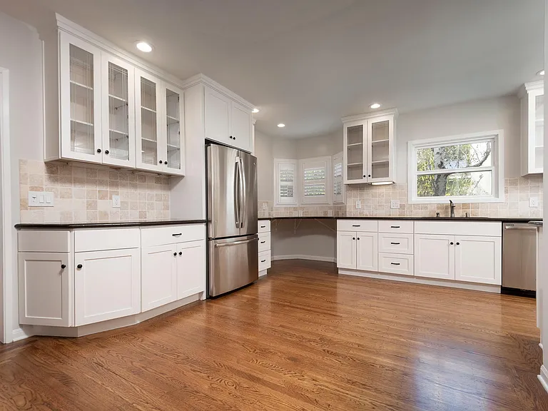 904 Paloma Ave — Photo 15