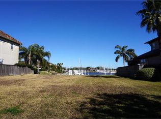610 Harborside Way, Kemah, TX 77565