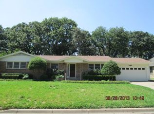 1104 W Lovers Ln, Arlington, TX 76013