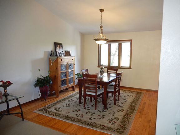 5th image of 8119 Slater Dr