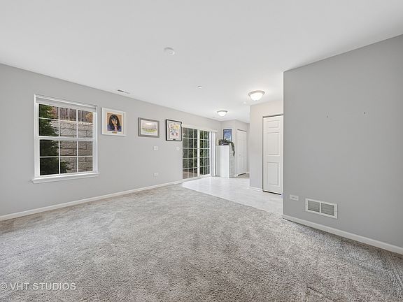 3rd image of 2504 Huntleigh Ln #804