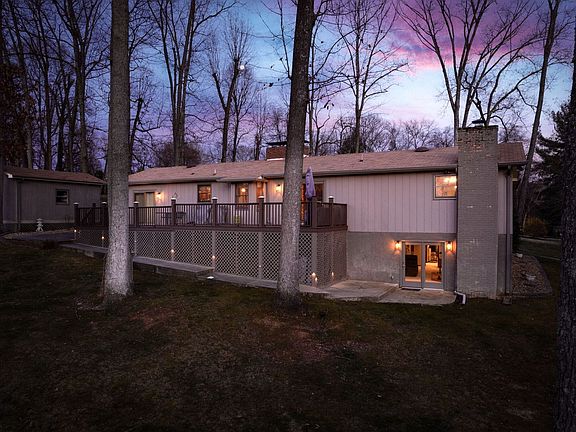 5th image of 115 Churchill Cir