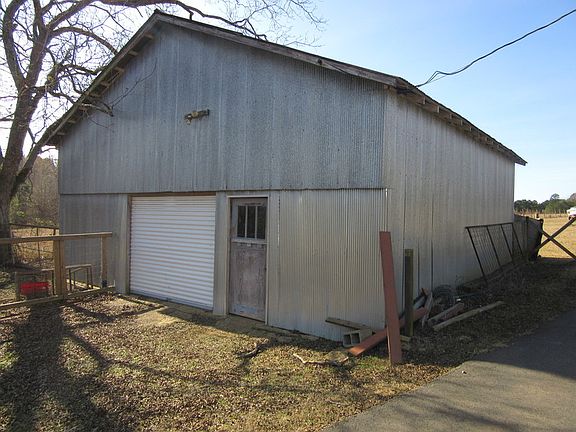 5th image of 4032 Columbia Road 5