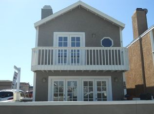 222 Portland Ave #A, Huntington Beach, CA 92648
