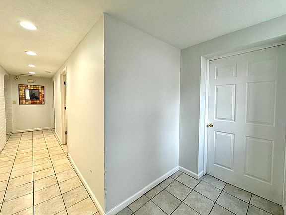 3rd image of 970 Dana Ave Unit B
