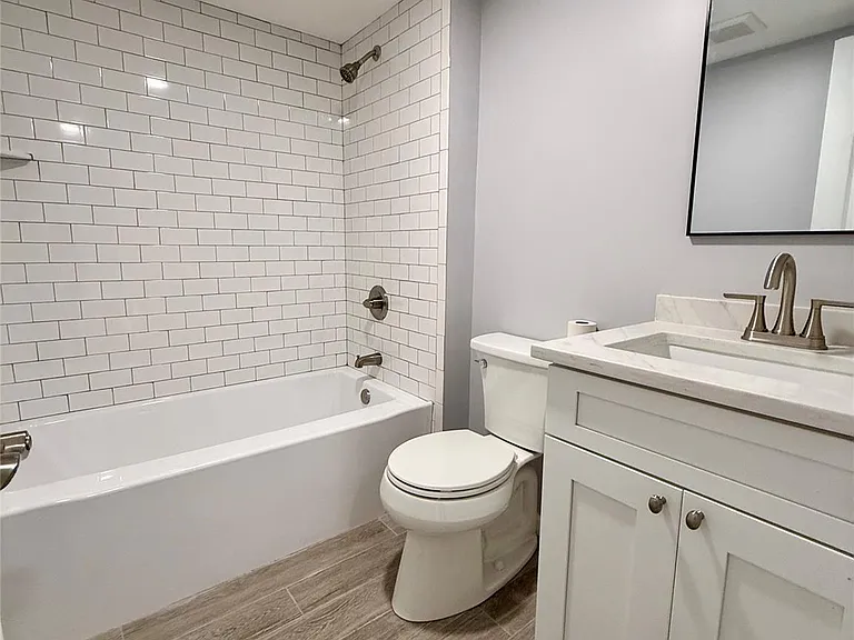 19 Lee Ave #3 — Photo 8