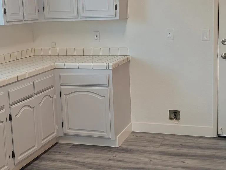 8 Esperson Ct — Photo 4