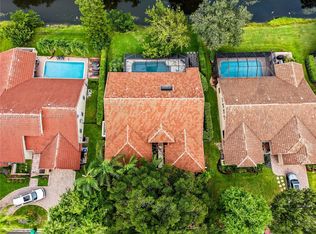 5449 NW 86th Ter, Pompano Beach, FL 33067