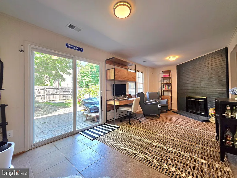 2805 Balliett Ct — Photo 18