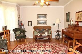 5th image of 1701 Creekmere Dr
