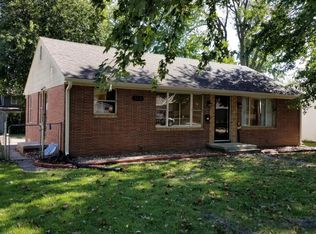 1174 S Salt Pond Ave, Marshall, MO 65340
