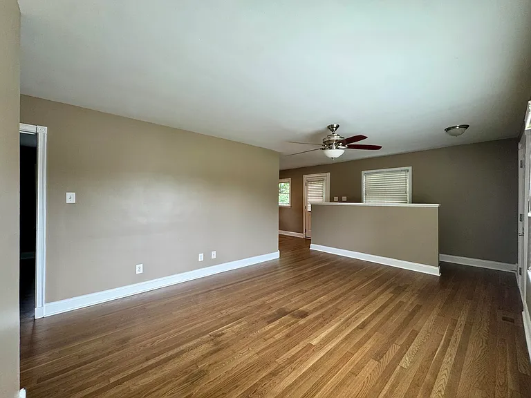 2564 Millbrook Dr — Photo 5
