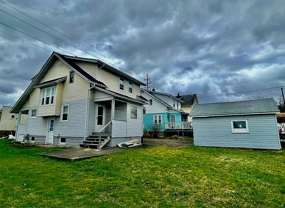 3 bed, 1170 sqft, $1,950 — Photo 3