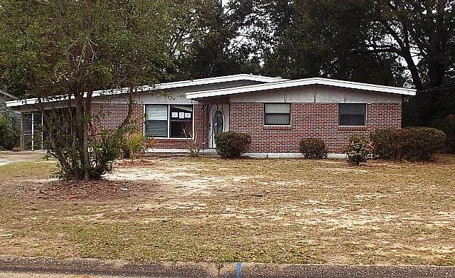 1st image of 6010 Forest Glen Dr