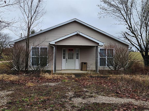 3rd image of 66 Honeysuckle Dr