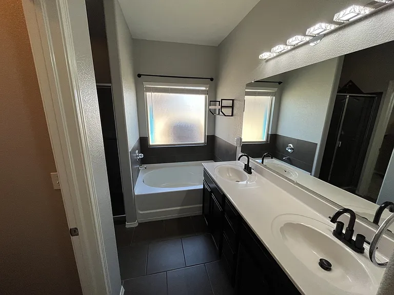13145 Saker Dr — Photo 15