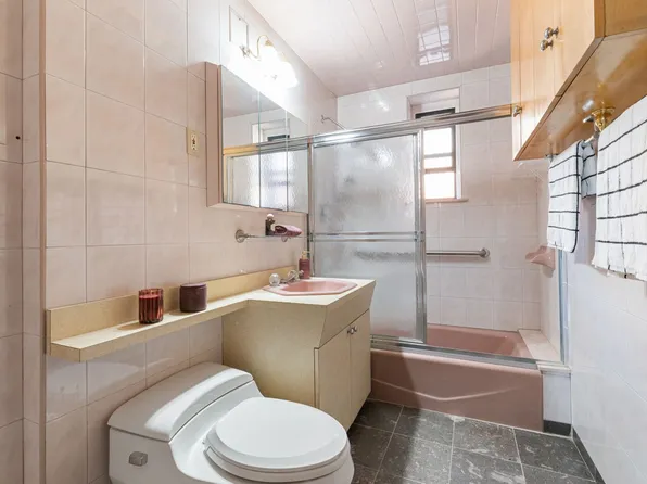 25-40 31st Avenue image 17 of 24