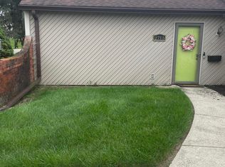 2715 Red Coach Dr, Springfield, OH 45503
