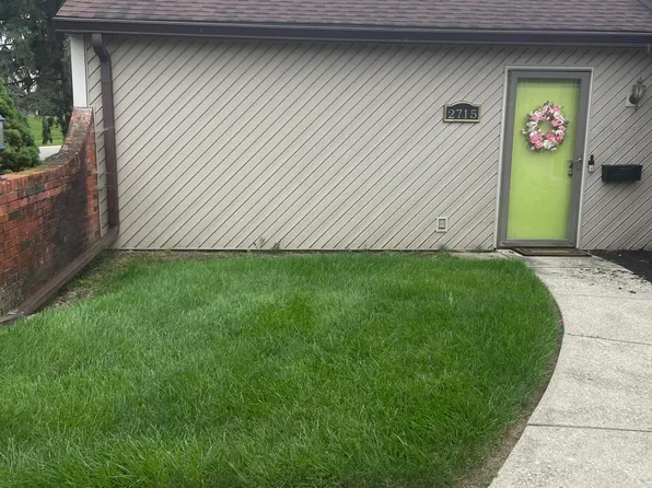 2715 Red Coach Dr, Springfield, OH 45503