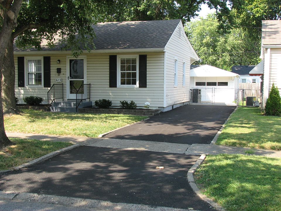 Street View  - Driveway
